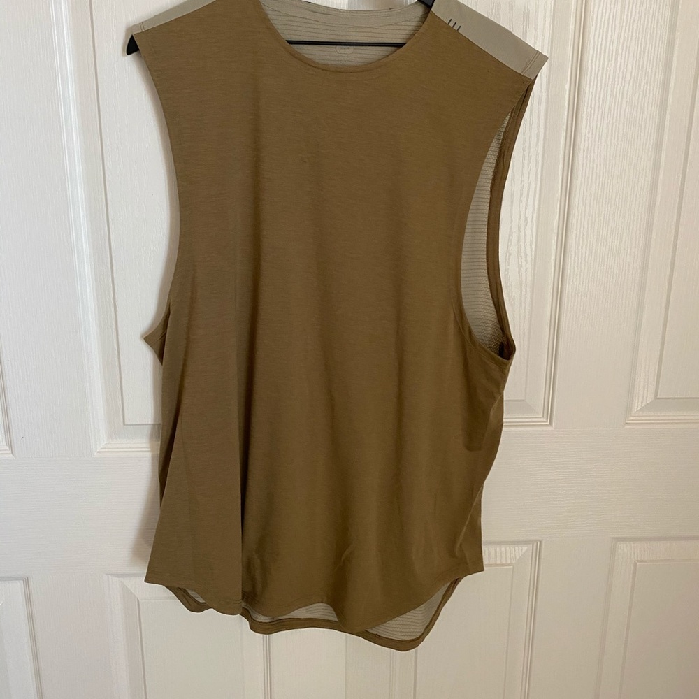 Lululemon men’s tank top